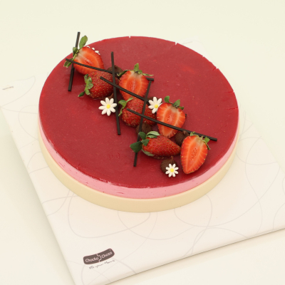 Strawberry Mousse Cake - 1 kg