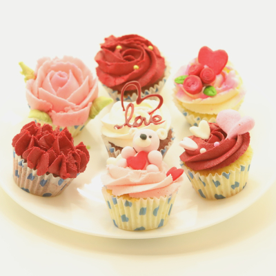 Valentine Cup Cakes – 8 pcs W Pack