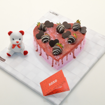 Strawberry Fresh Hearty Cake -1/2 kg Egg Free
